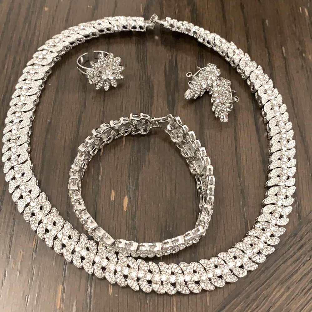 🤩 💍 Lovely 5 pc 💎 Jewelry set 🤩